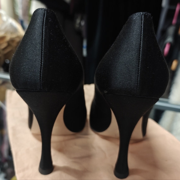 Miu Miu Black Satin Pumps 37.5 Gold and Gem Toe Ornaments EUC - Picture 8 of 11